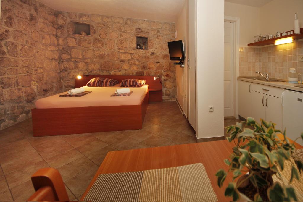 Apartments Caralipeo Макарська Екстер'єр фото